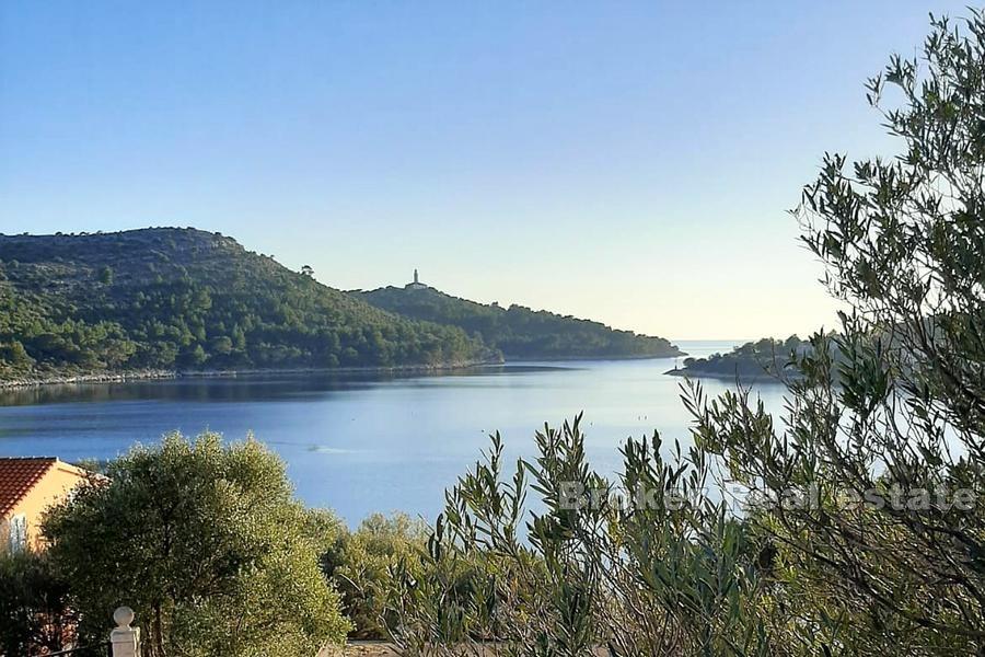 Ostrov Lastovo - stavební pozemek s výhledem na moře