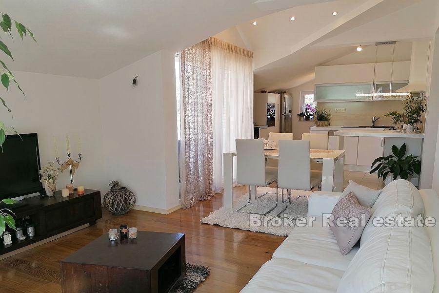Ostrov Hvar - Apartmánový dům s výhledem na moře