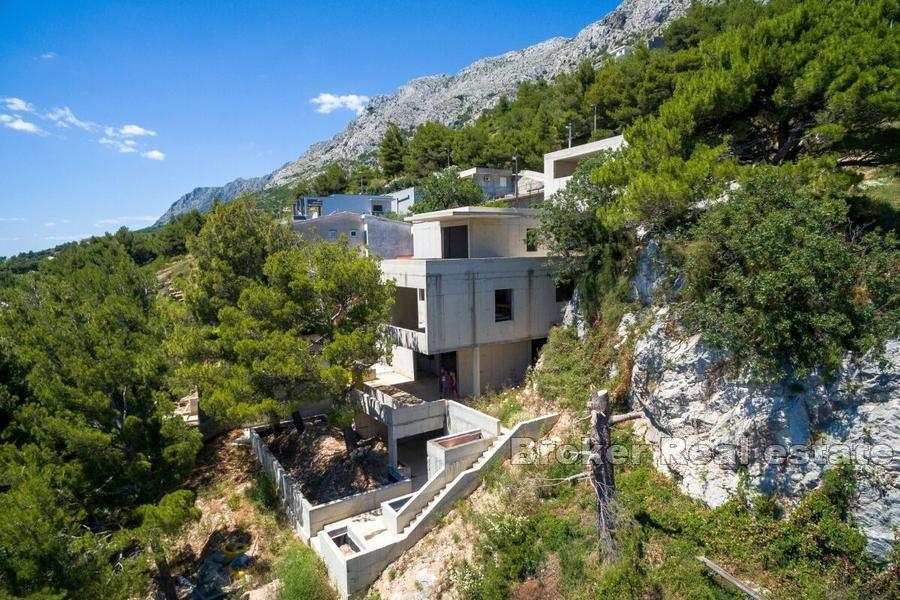 Omis - Willa nad morzem, w budowie