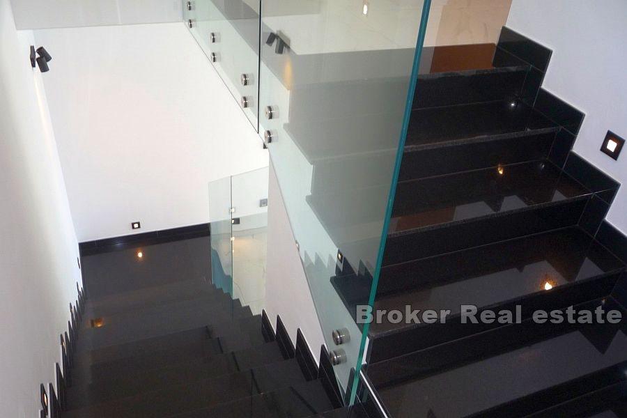 Ostrov Pag - luxusní vily s výhledem na moře, nově postavené