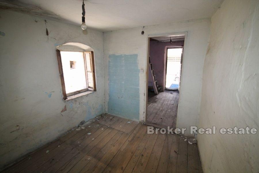 Kastela - Old indigenous stone house