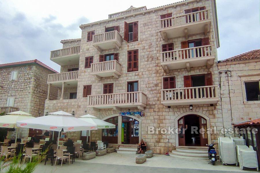 Otok Brač - Apartman u prvom redu do mora