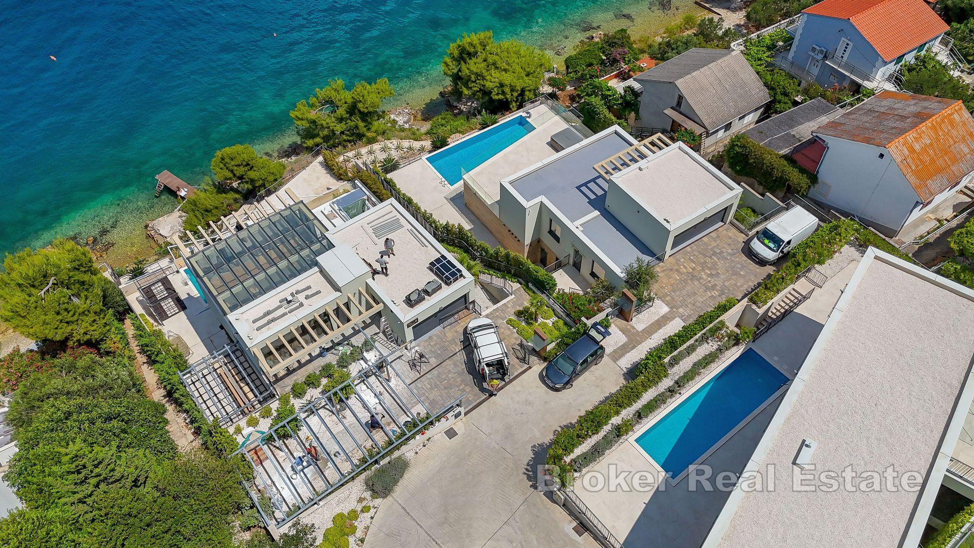 Ön Ciovo - Nybyggd villa med pool