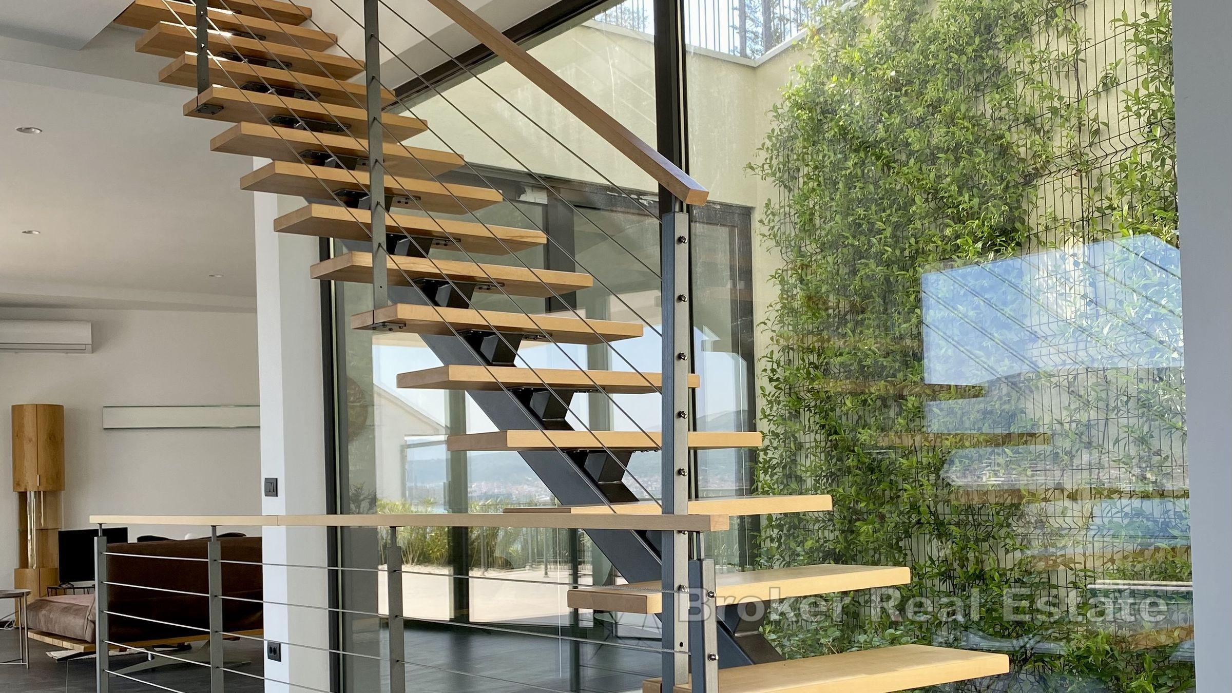 Insel Ciovo - Neubauvilla mit Pool