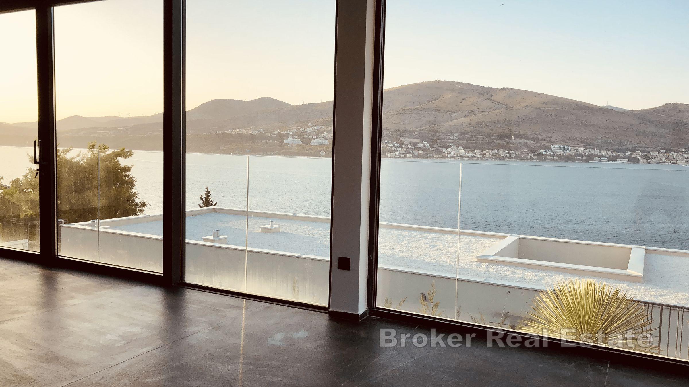 Villa med åpen havutsikt