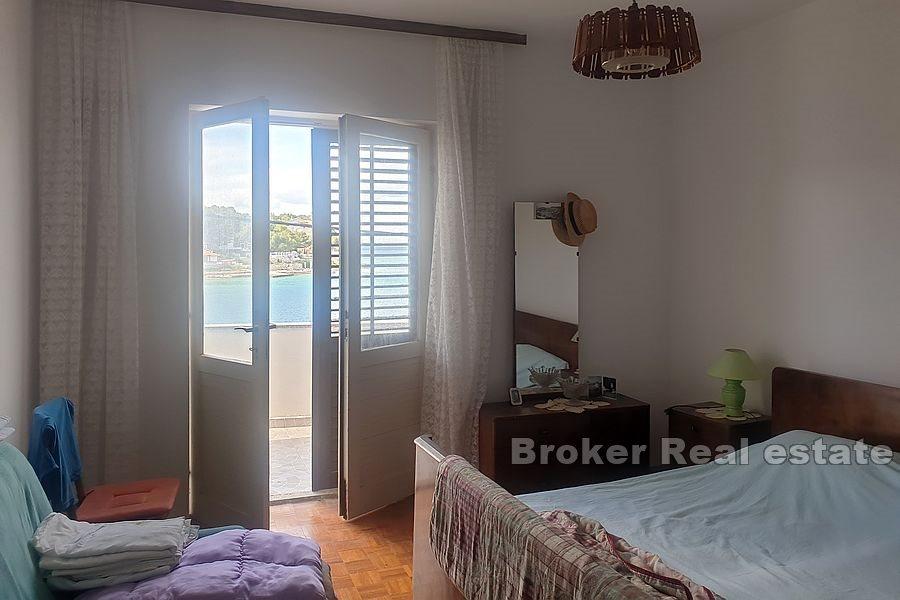 Vrgada - Hus første rad til sjøen