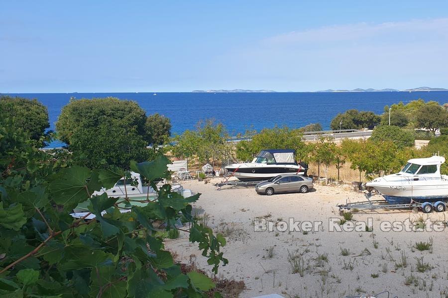 Primosten - Terrain à bâtir première rangée de la mer