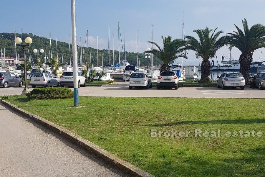 Ostrov Ugljan - Stavební pozemek, druhá řada k moři