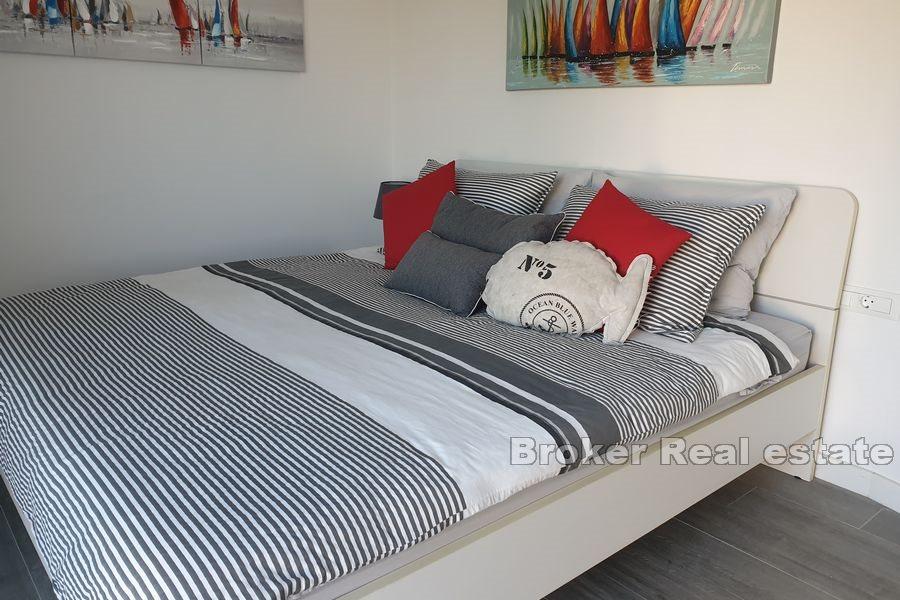 Near Split - House with pool