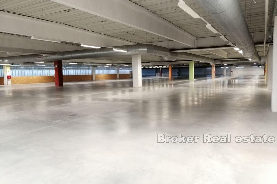 Slavonski Brod - Bureau, commerce-production et espace de stockage