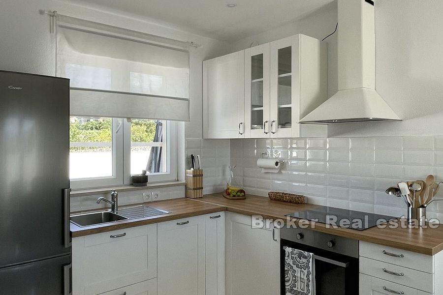 Ostrov Brač - Dvojdomek s bazénem