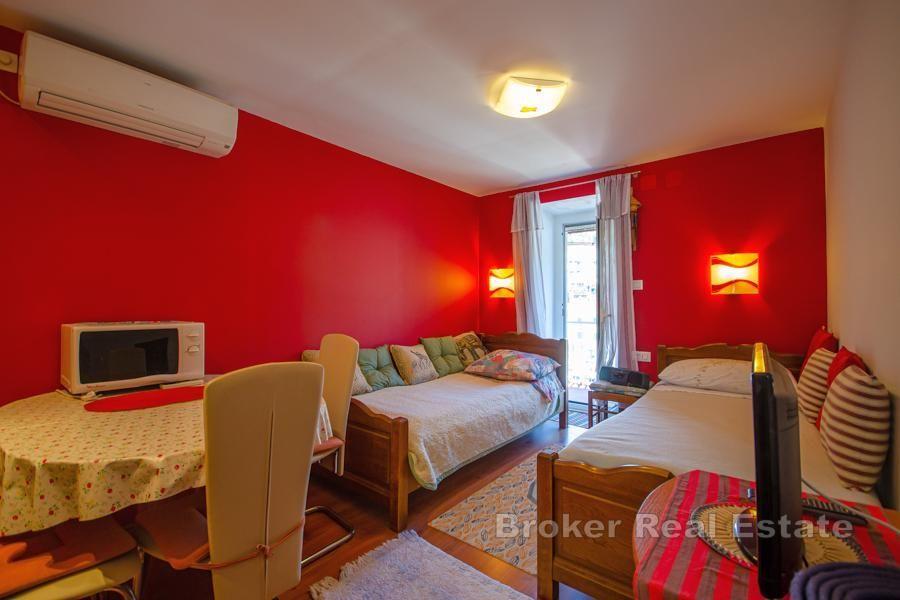 Wyspa Šolta - Kamienny dom na nabrzeżu