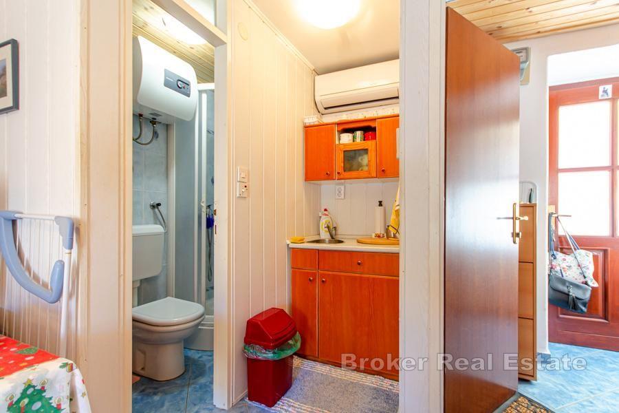 Wyspa Šolta - Kamienny dom na nabrzeżu