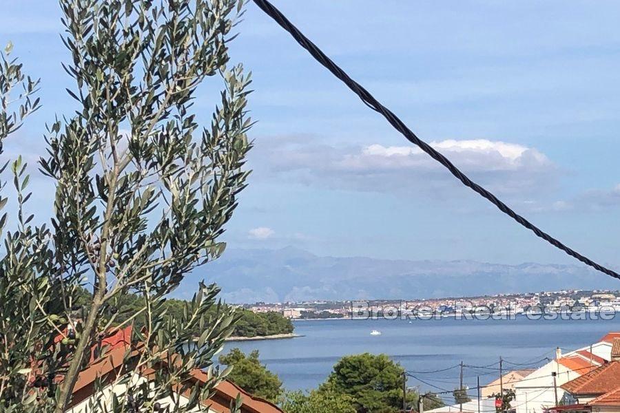 Island of Ugljan - House for renovation near the sea