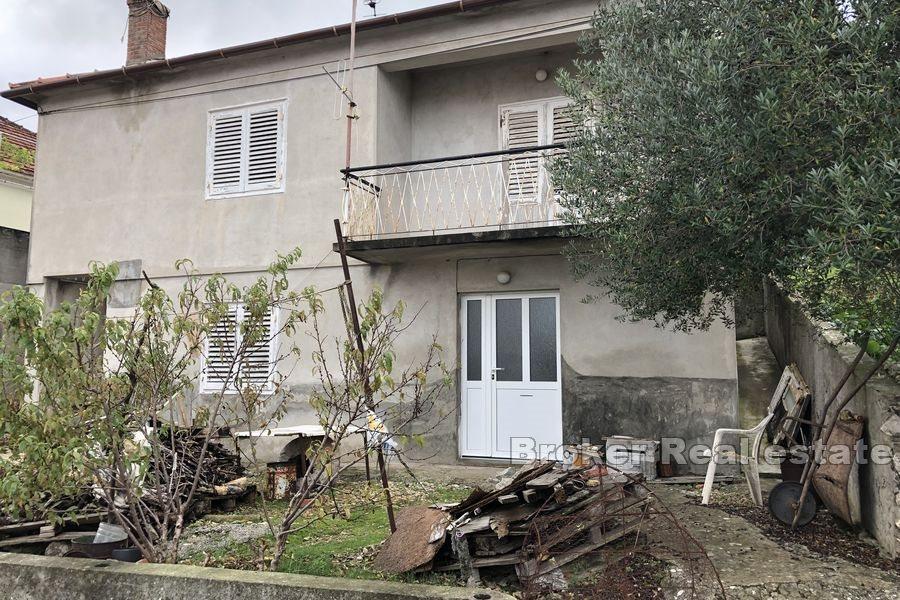 Island of Ugljan - House for renovation near the sea