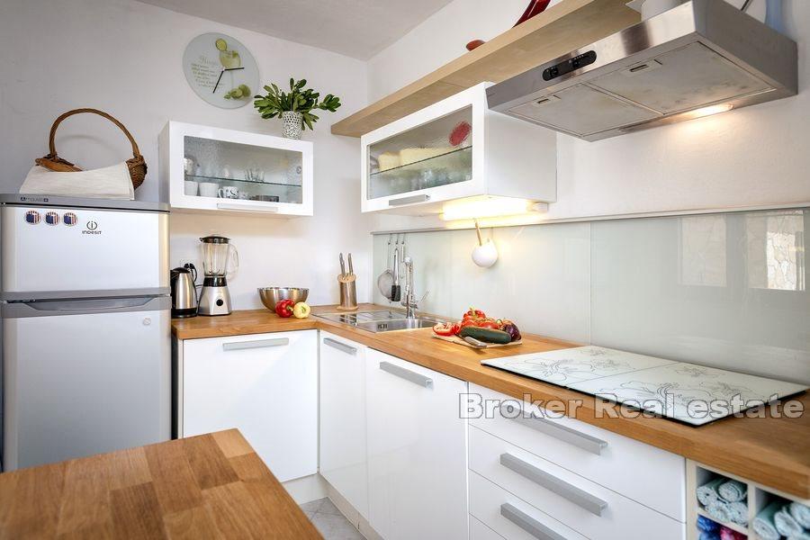 Wyspa Hvar - Dom z basenem i dużym ogrodem