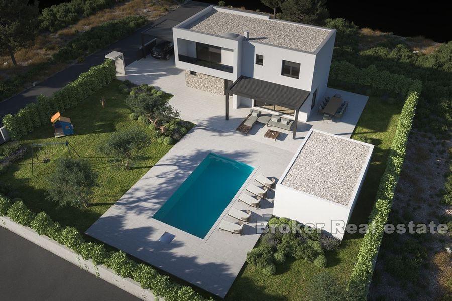 Près de Sibenik - Maison avec piscine en construction