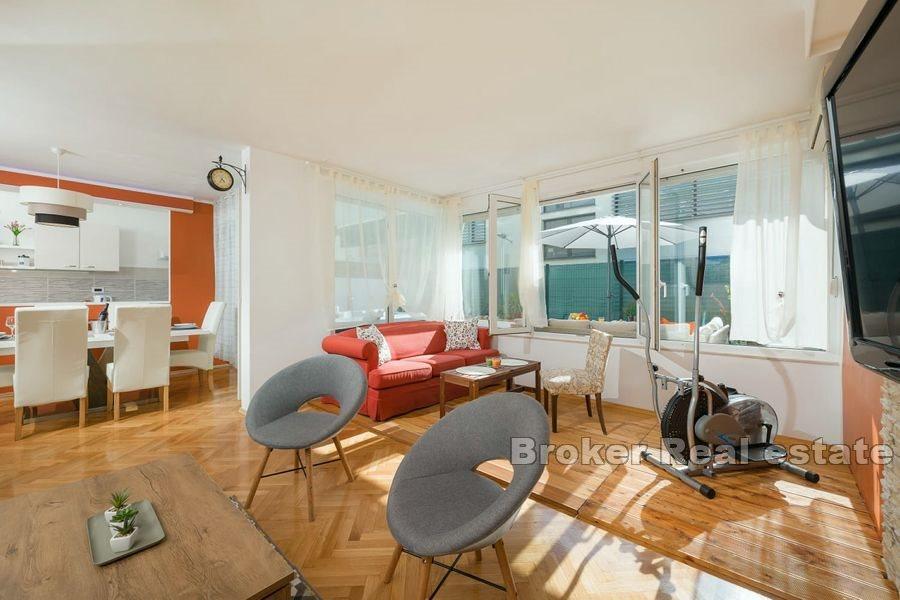 Split - Trstenik, comfortable duplex apartment with terrace