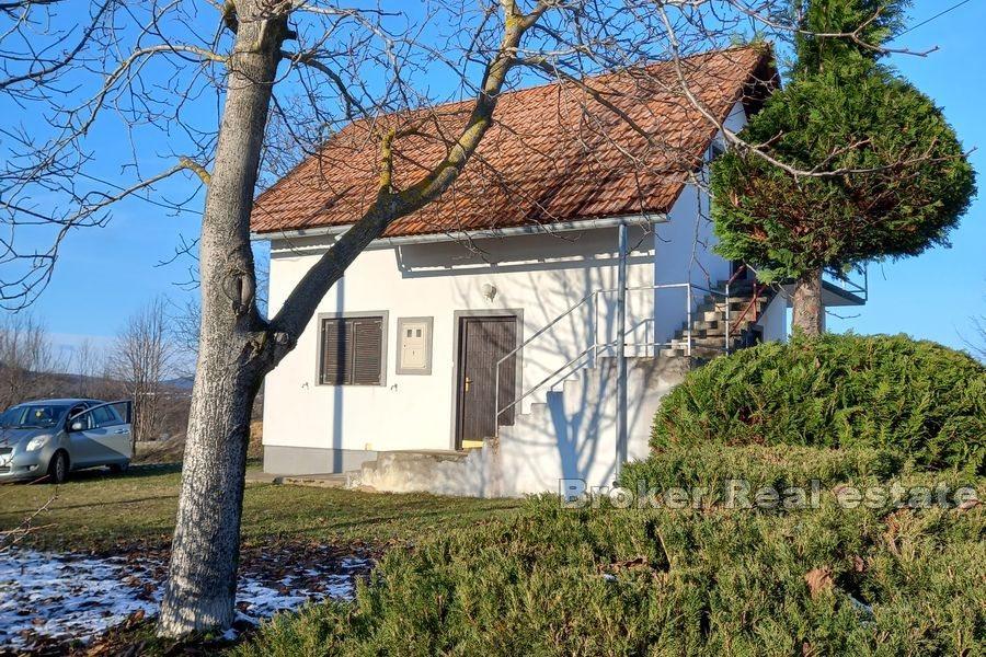 W pobliżu Jezior Plitwickich - Dom z dużą działką