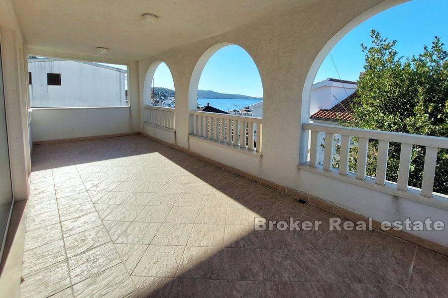 Rogoznica - Dom z apartamentami blisko morza