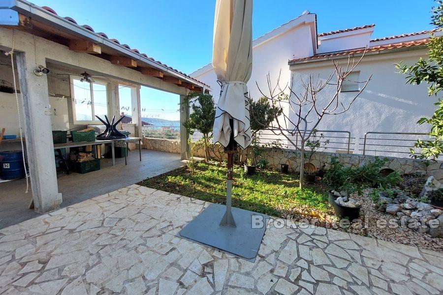 Rogoznica - House with apartments near the sea