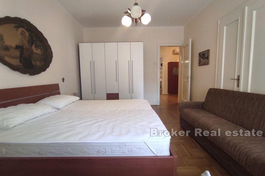 Spalato - Bačvice, appartamento con due camere da letto