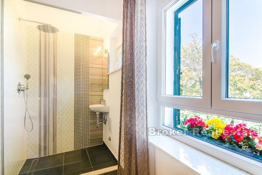 Split - Lovret, nowoczesny apartament z dwiema sypialniami