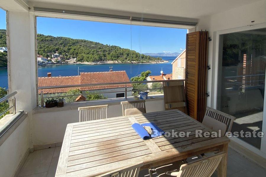 Ostrov Šolta - Dvoupokojový apartmán s výhledem na moře