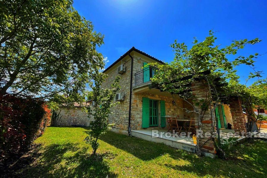 Poreč - Maison en pierre avec piscine