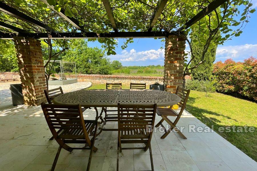 Poreč - Maison en pierre avec piscine