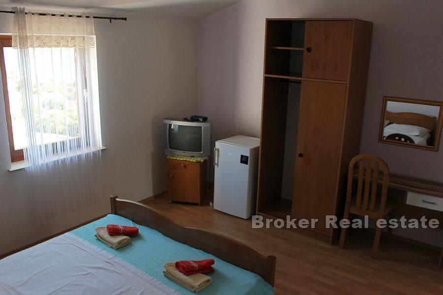 Biograd na Moru - Dom z apartamentami blisko morza