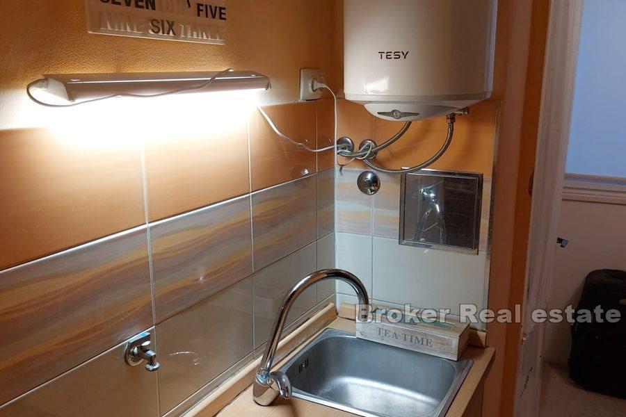 Split sentrum - Leilighet med hage i steinhus