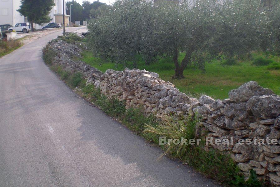 Ostrov Brač - Stavební pozemek s výhledem na otevřené moře