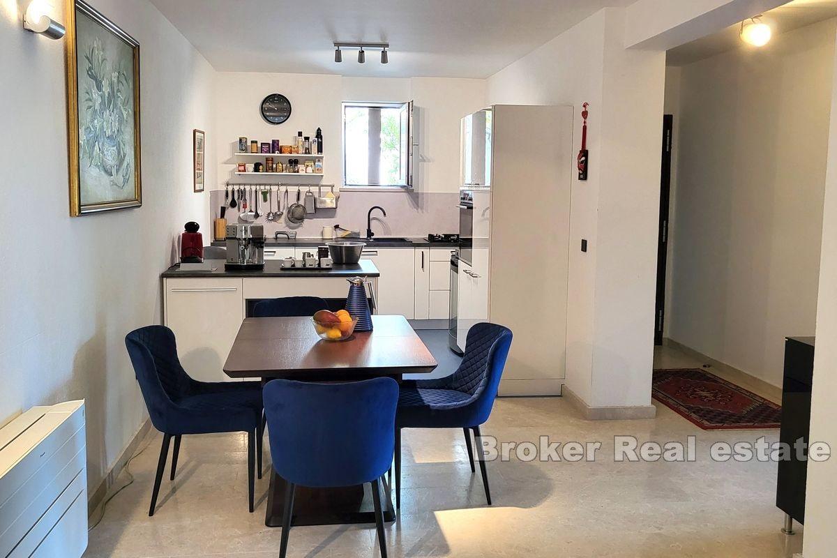 Brač - Vila s bazénom a otvoreným výhľadom na more