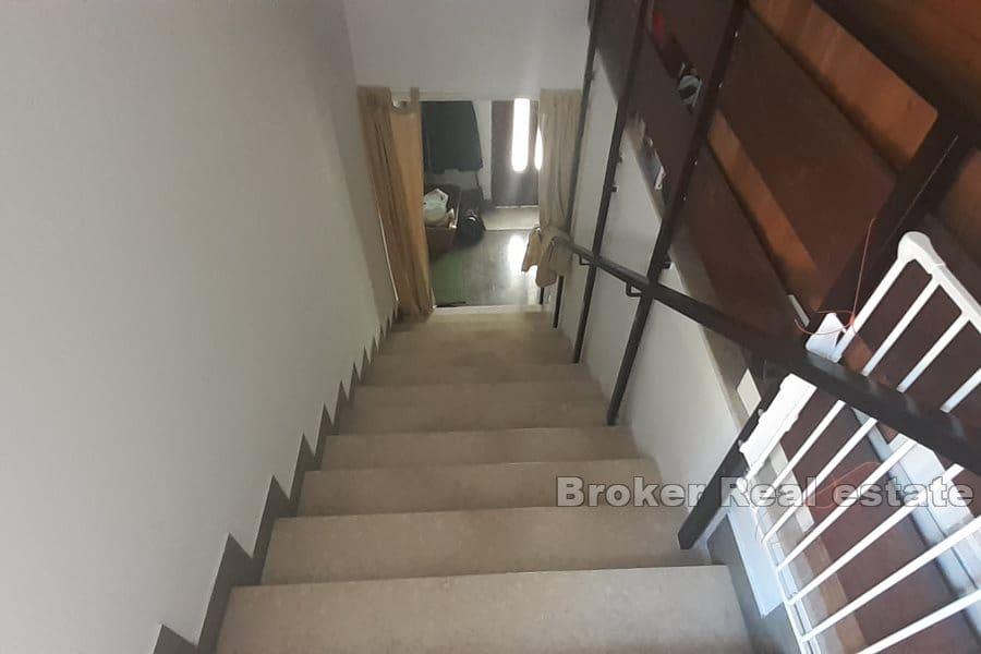 Kastela - Lägenhet i familjehus i centrum