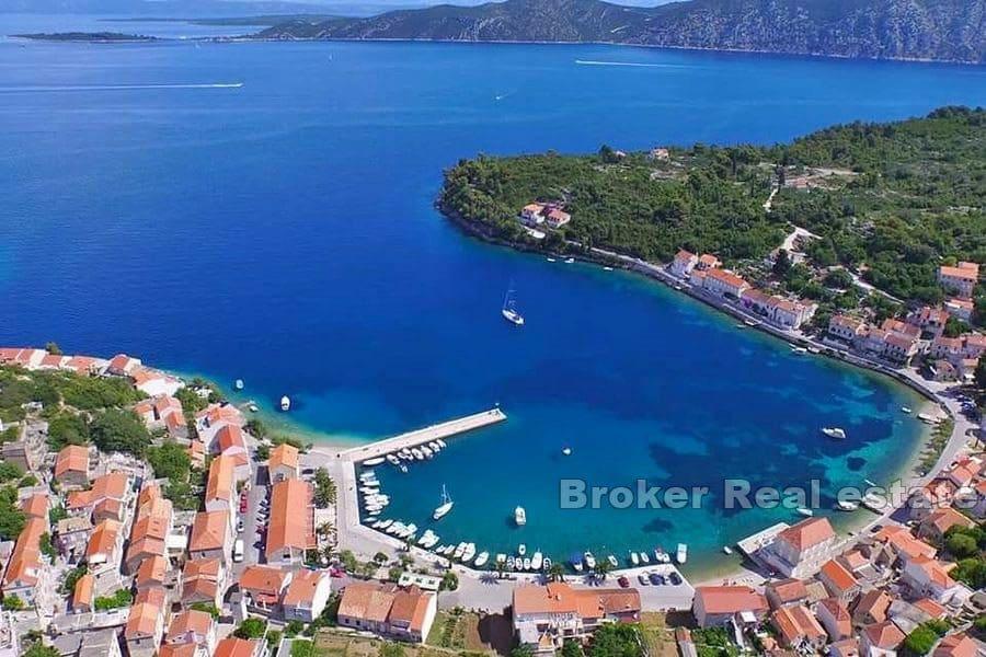 Корчула - Земля под застройку в первом ряду от моря