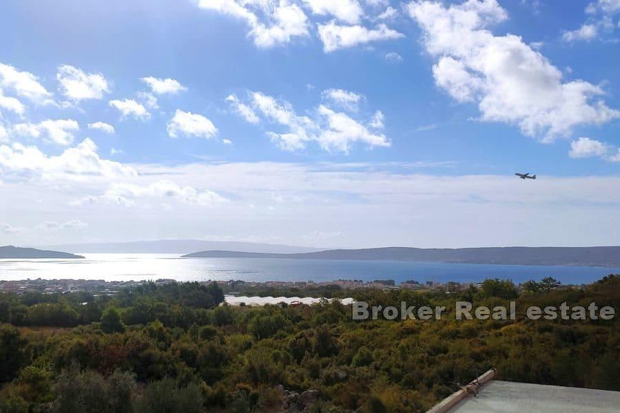 Kastela - Spacieux terrain constructible avec vue mer