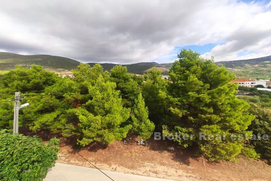 Kastela - Spacieux terrain constructible avec vue mer