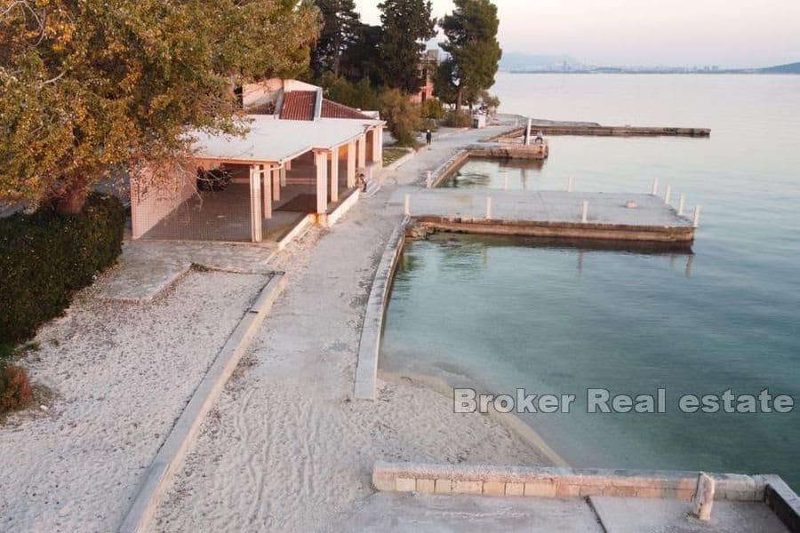 Kastela - Hôtel au premier rang de la mer