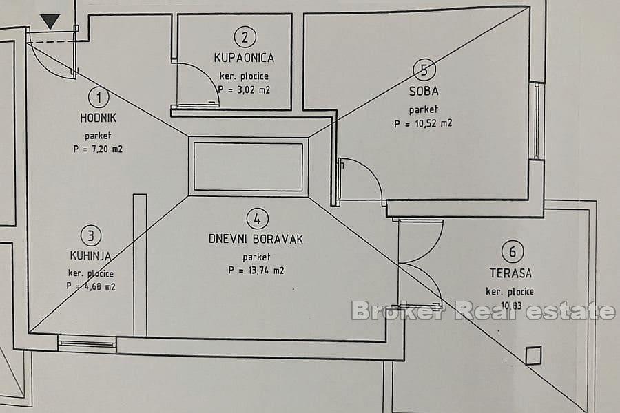Pag - Apartmán ve druhé řadě od moře