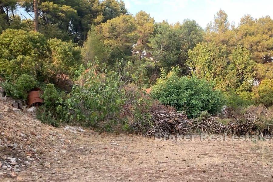 Island of Hvar - Building land