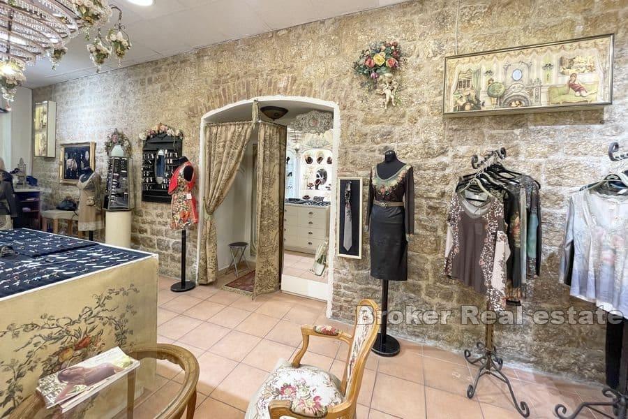 Split center - Business space in the old town center