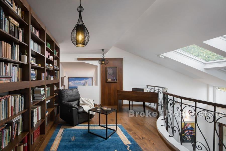 Trogir - Estate with a panoramic sea view