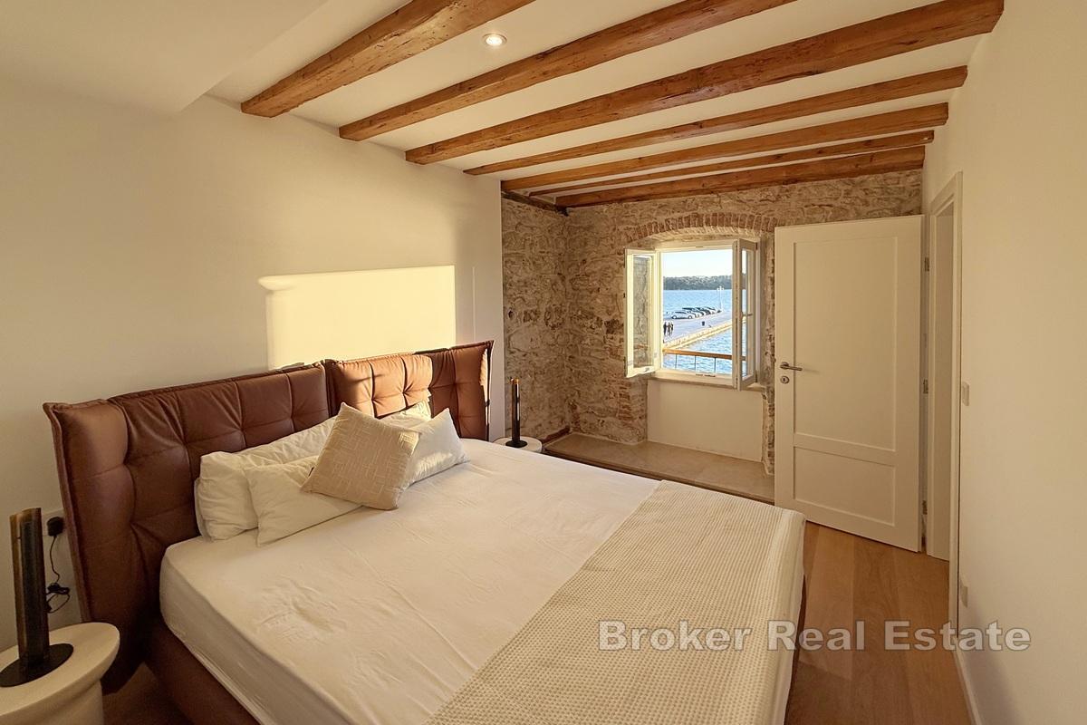 Šibenik - Luxusní apartmán v první řadě k moři