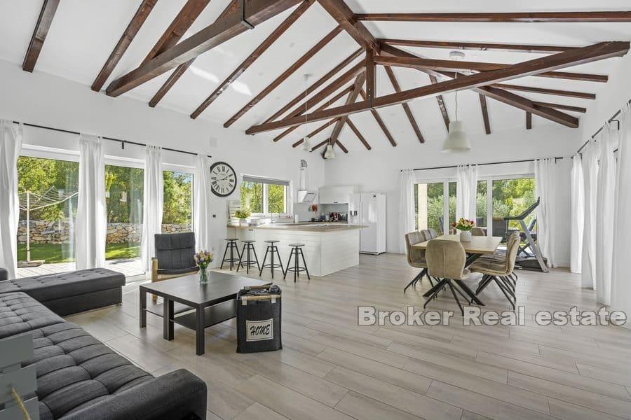 Šibenik - Luxusní vila s bazénem