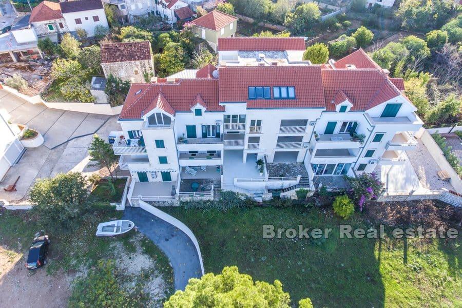 Brac - Apartment first row to the sea