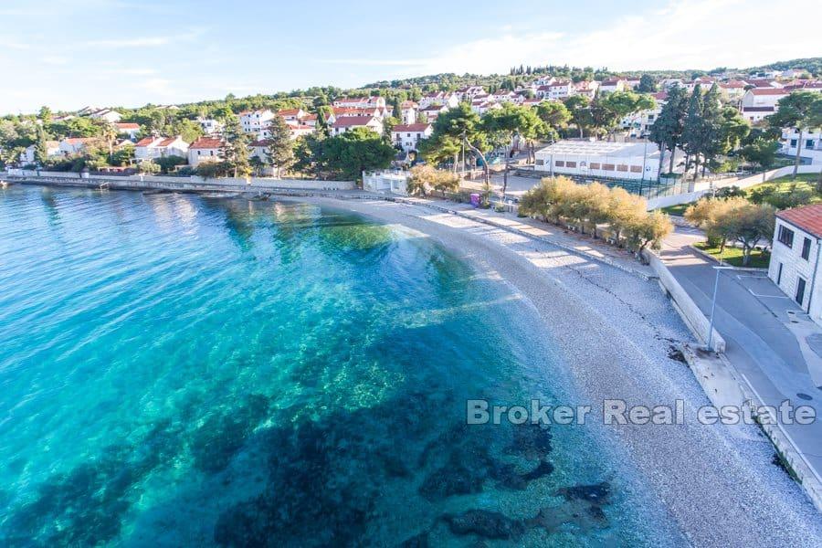 Brac - Apartment first row to the sea