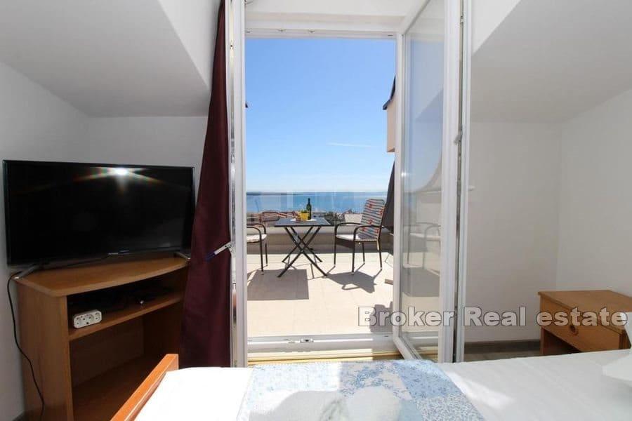 Pag - Immeuble avec vue sur la mer