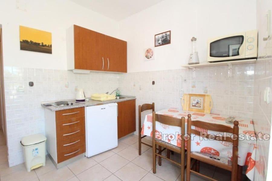 Pag - Immeuble avec vue sur la mer