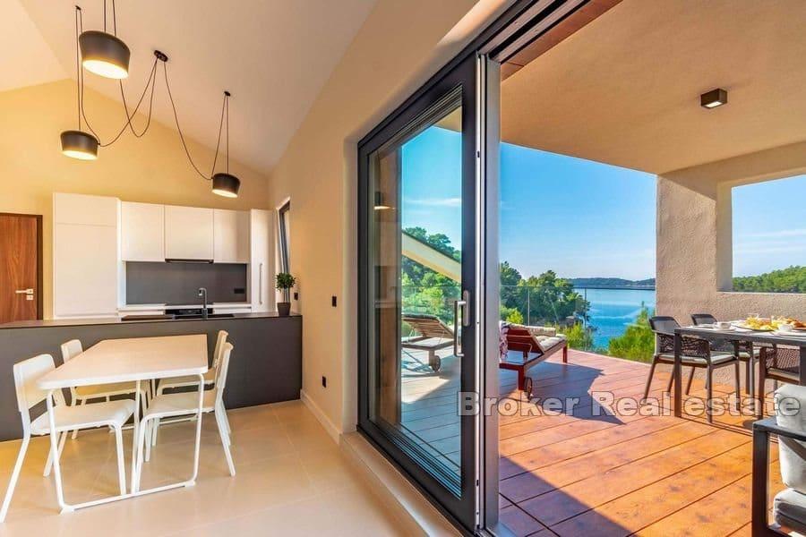 Korčula - Vila s bazénem v první řadě k moři